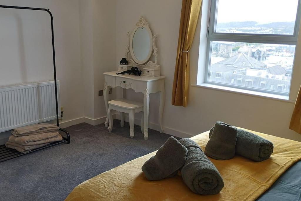 The Flat With Parking Included Amazing Views And Perfect Location * Plymouth